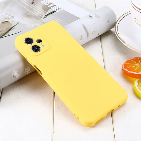 Custodia Silicone Ultra Sottile Morbida 360 Gradi Cover per Motorola Moto G13 Giallo